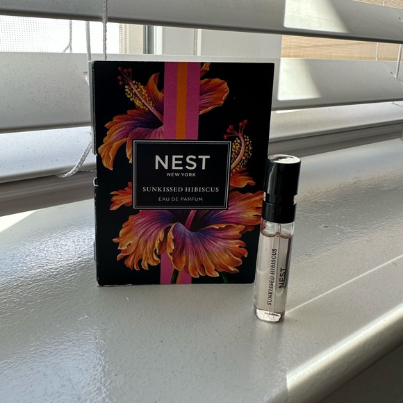 New! NEST 💕4/30💕Sun kissed Hibiscus - Picture 2 of 4